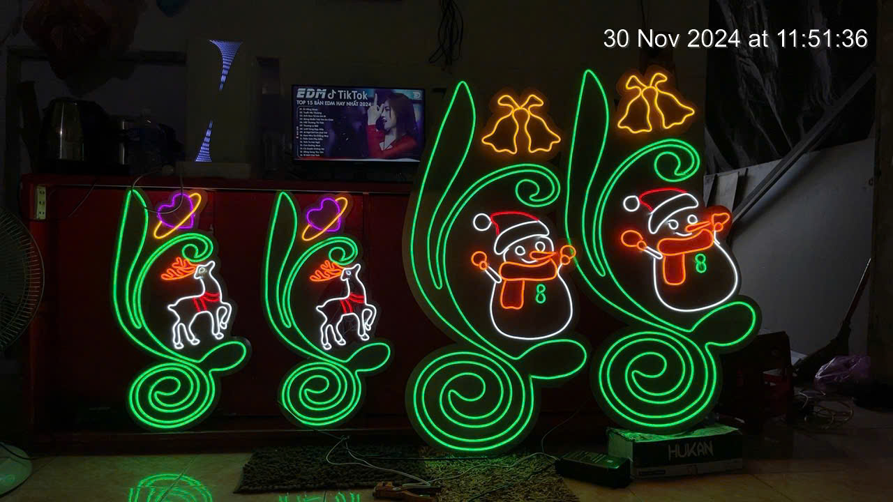 BẢNG GỖ TREO CỬA